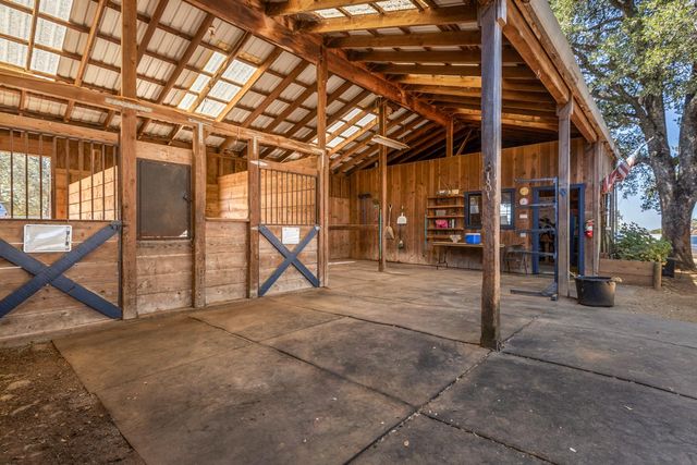17761 Grizzly Bear Dr, Grass Valley, CA 95949