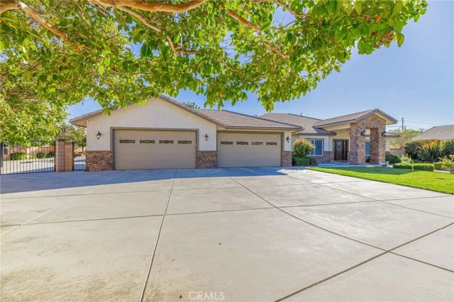 2534 Desert Rose Drive, Lancaster, CA 93536