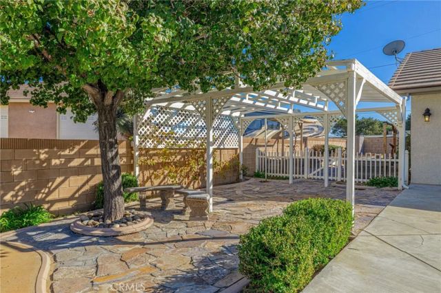 2534 Desert Rose Drive, Lancaster, CA 93536