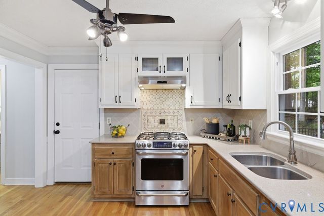 5700 Sandstone Ridge Rd, Midlothian, VA 23112