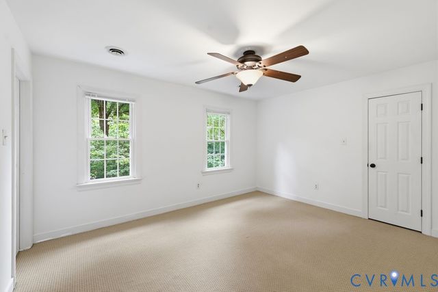 5700 Sandstone Ridge Rd, Midlothian, VA 23112
