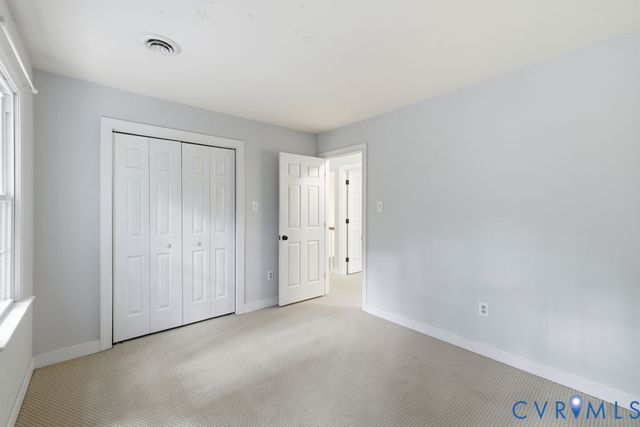 5700 Sandstone Ridge Rd, Midlothian, VA 23112