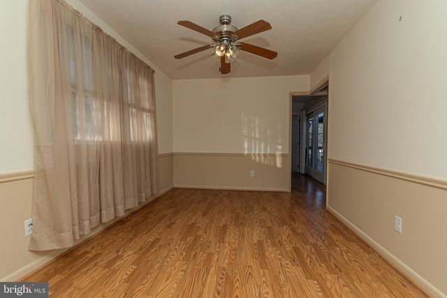 16 PINEDALE RD, Newark, DE 19711