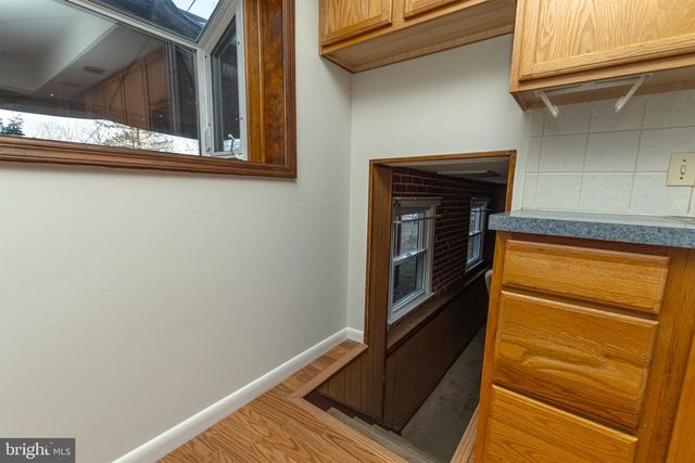 16 PINEDALE RD, Newark, DE 19711