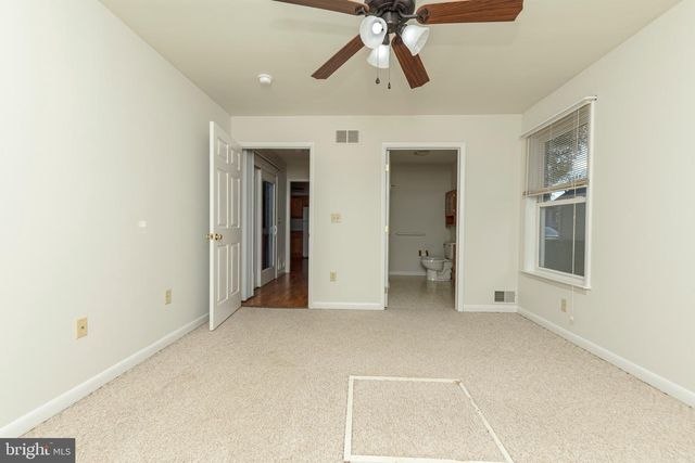 16 PINEDALE RD, Newark, DE 19711