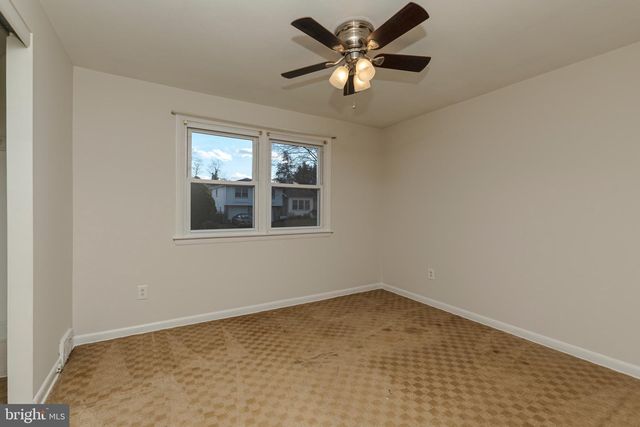 16 PINEDALE RD, Newark, DE 19711