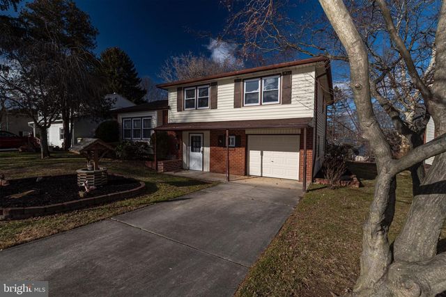 16 PINEDALE RD, Newark, DE 19711