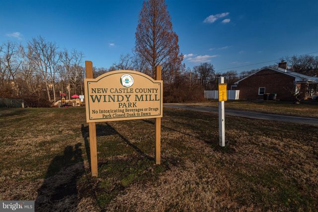 16 PINEDALE RD, Newark, DE 19711