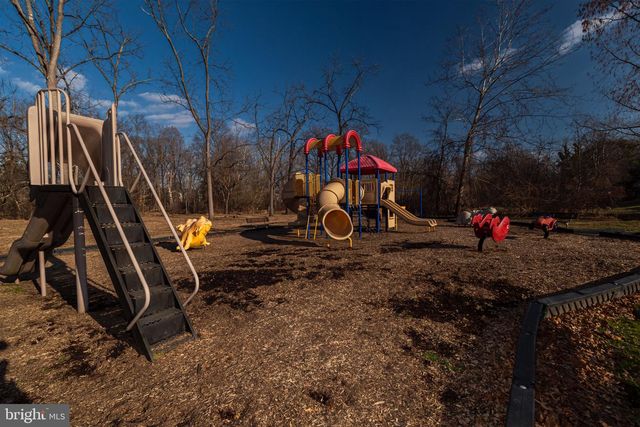 16 PINEDALE RD, Newark, DE 19711