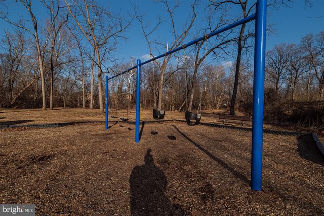 16 PINEDALE RD, Newark, DE 19711