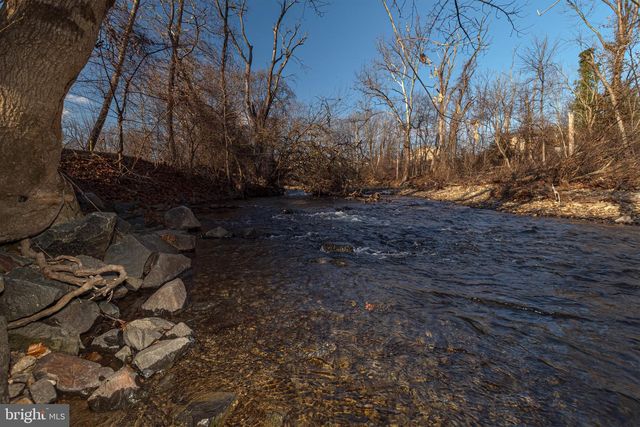 16 PINEDALE RD, Newark, DE 19711