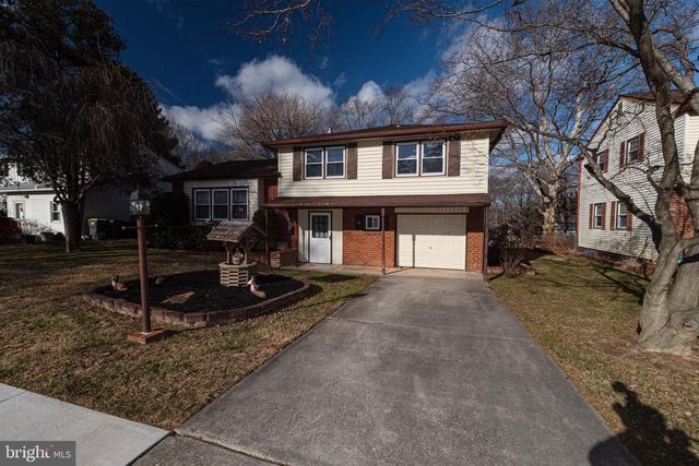 16 PINEDALE RD, Newark, DE 19711