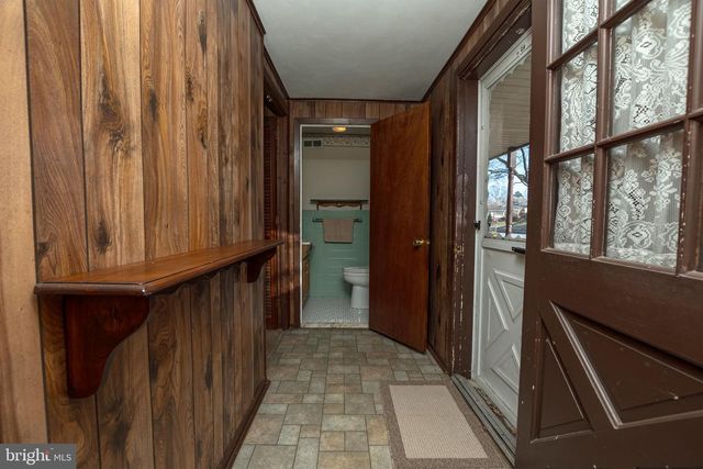 16 PINEDALE RD, Newark, DE 19711