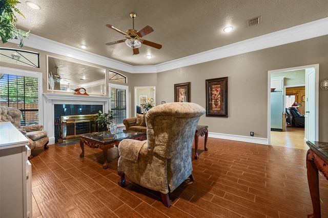 1919 Centerview, Midland, TX 79707