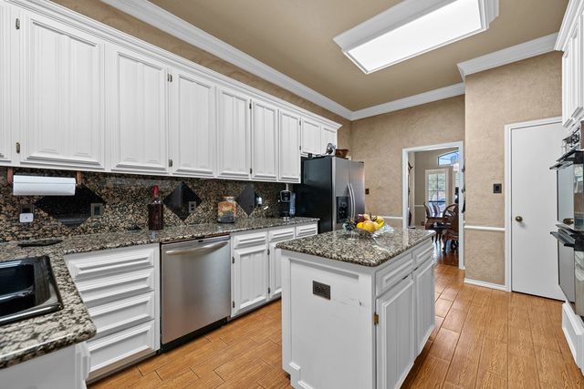 1919 Centerview, Midland, TX 79707