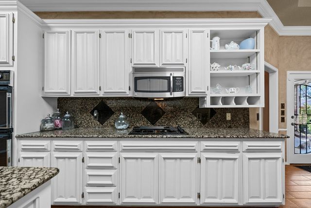 1919 Centerview, Midland, TX 79707