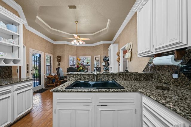 1919 Centerview, Midland, TX 79707