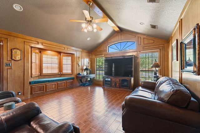 1919 Centerview, Midland, TX 79707