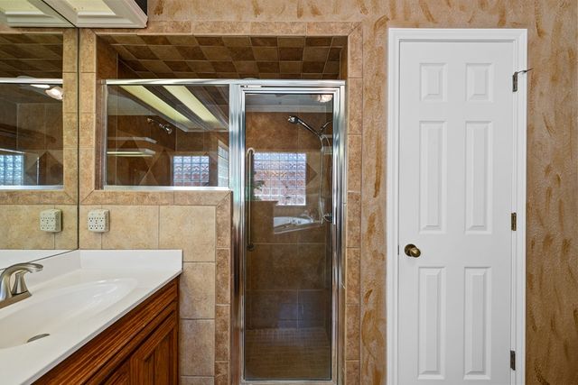 1919 Centerview, Midland, TX 79707