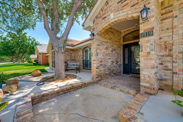 1919 Centerview, Midland, TX 79707