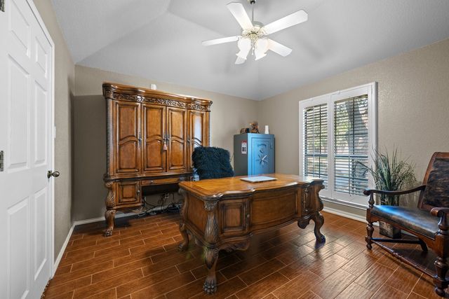 1919 Centerview, Midland, TX 79707