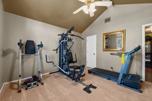 1919 Centerview, Midland, TX 79707