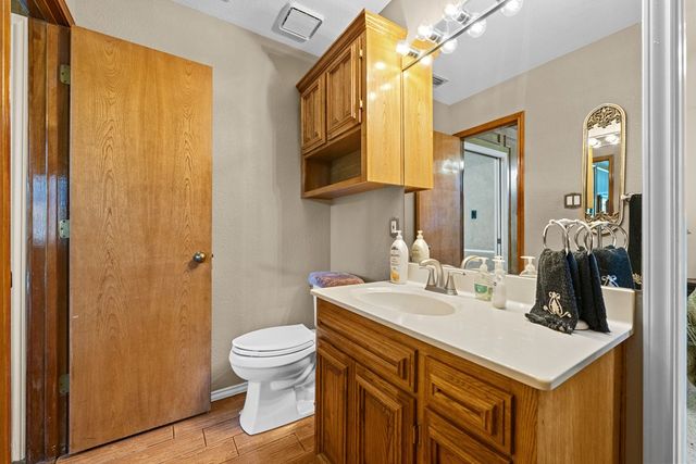 1919 Centerview, Midland, TX 79707