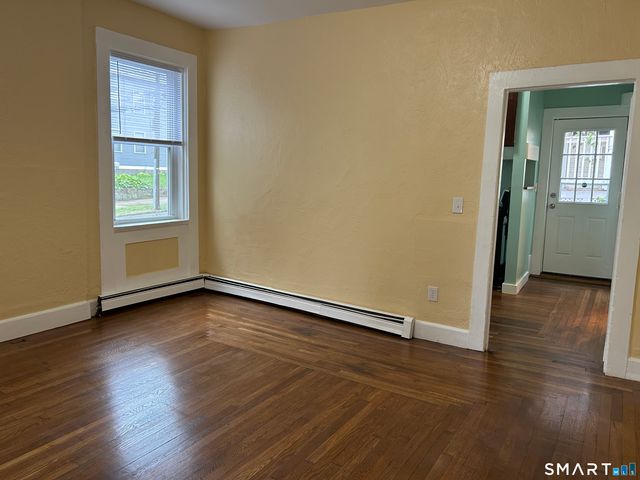 27 Jay Street 1, New London, CT 06320