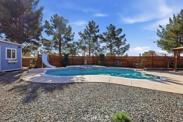 15358 Lookout, Victorville, CA 92307