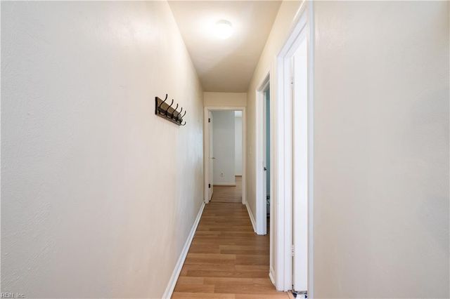 5025 Cliffony DR, Virginia Beach, VA 23464