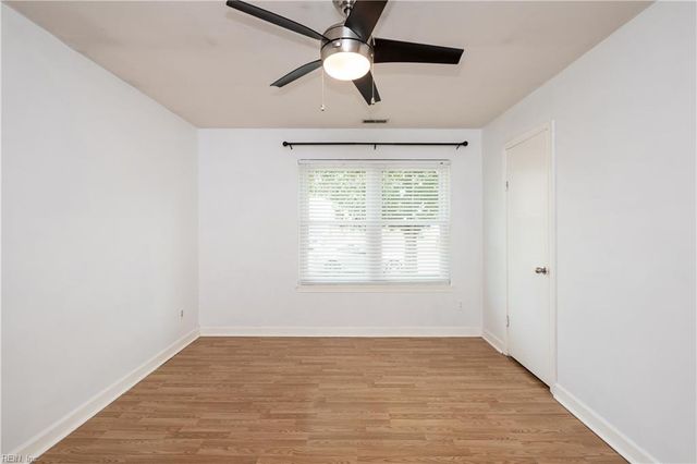 5025 Cliffony DR, Virginia Beach, VA 23464