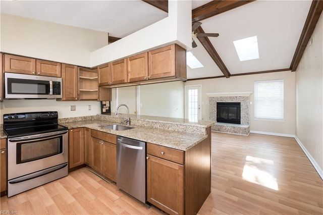 5025 Cliffony DR, Virginia Beach, VA 23464