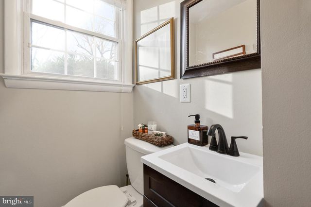 8603 CYRUS PL, Alexandria, VA 22308