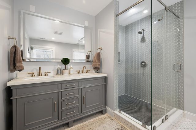 8603 CYRUS PL, Alexandria, VA 22308