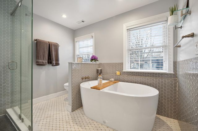 8603 CYRUS PL, Alexandria, VA 22308