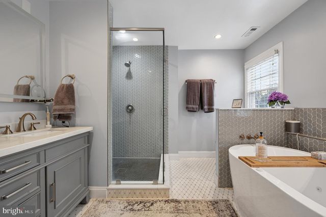 8603 CYRUS PL, Alexandria, VA 22308