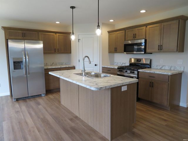 18473 Falcons Lair Court, New Paris, IN 46553