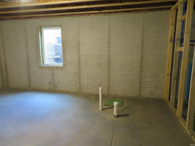 18473 Falcons Lair Court, New Paris, IN 46553