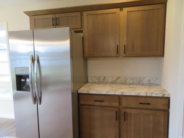 18473 Falcons Lair Court, New Paris, IN 46553