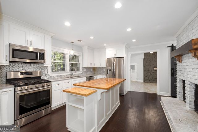 2210 Rosser Place, Smoke Rise, GA 30087