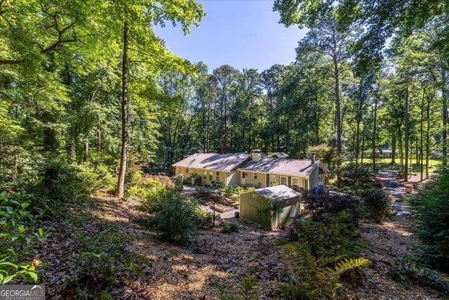 2210 Rosser Place, Smoke Rise, GA 30087