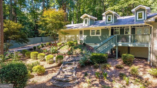 2210 Rosser Place, Smoke Rise, GA 30087
