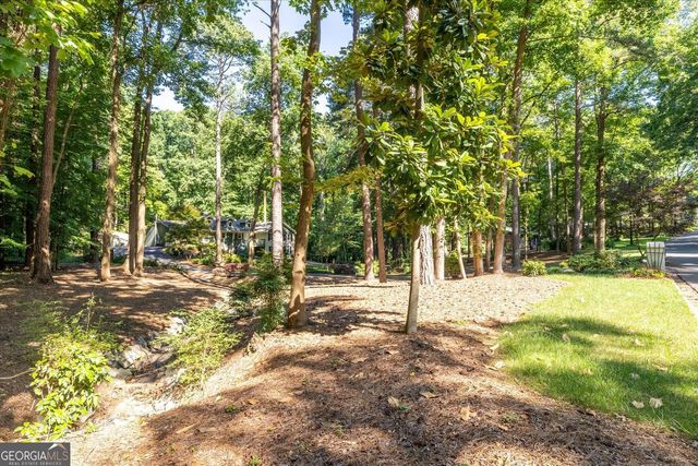 2210 Rosser Place, Smoke Rise, GA 30087
