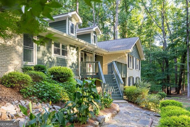 2210 Rosser Place, Smoke Rise, GA 30087