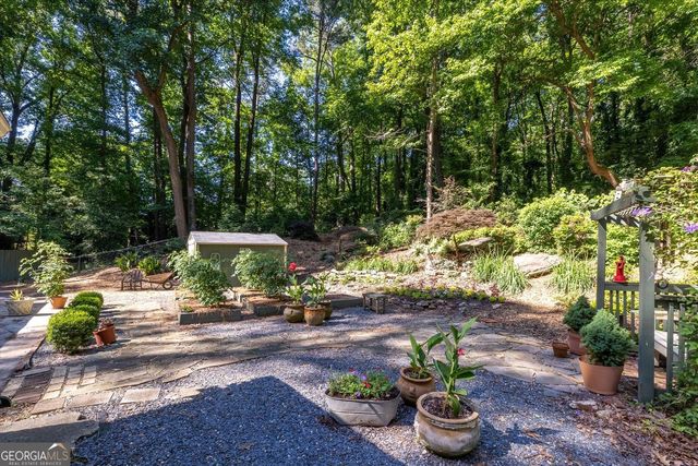 2210 Rosser Place, Smoke Rise, GA 30087