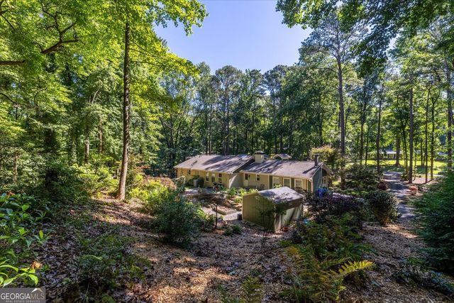 2210 Rosser Place, Smoke Rise, GA 30087
