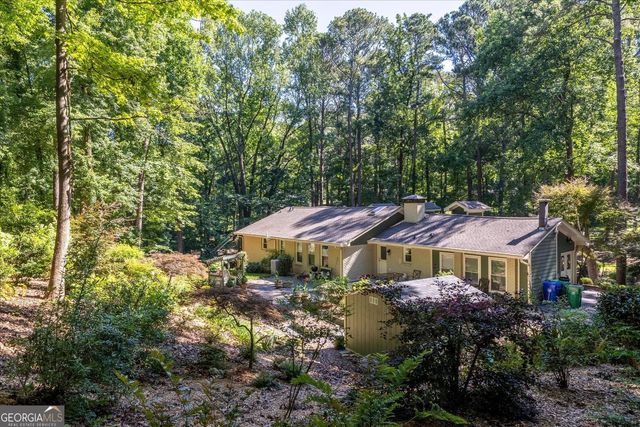2210 Rosser Place, Smoke Rise, GA 30087