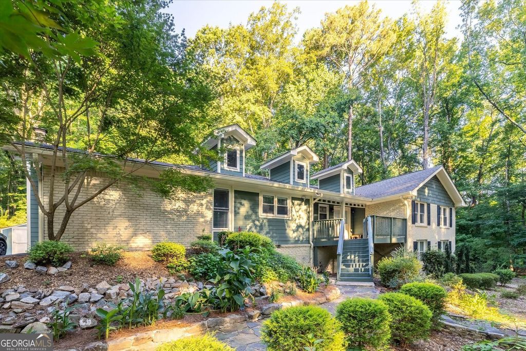 2210 Rosser Place, Smoke Rise, GA 30087