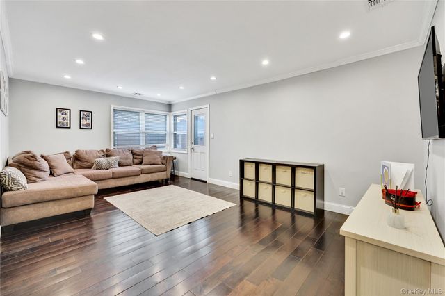 1201 E Broadway H-23, Hewlett, NY 11557