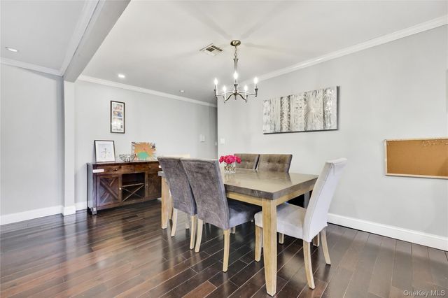 1201 E Broadway H-23, Hewlett, NY 11557